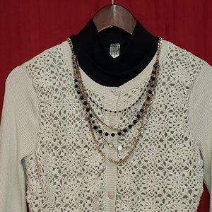 🍁Anne Klein Cream Color Cardigan w Flower Crocheted Front. Long Sleeve. Size S.